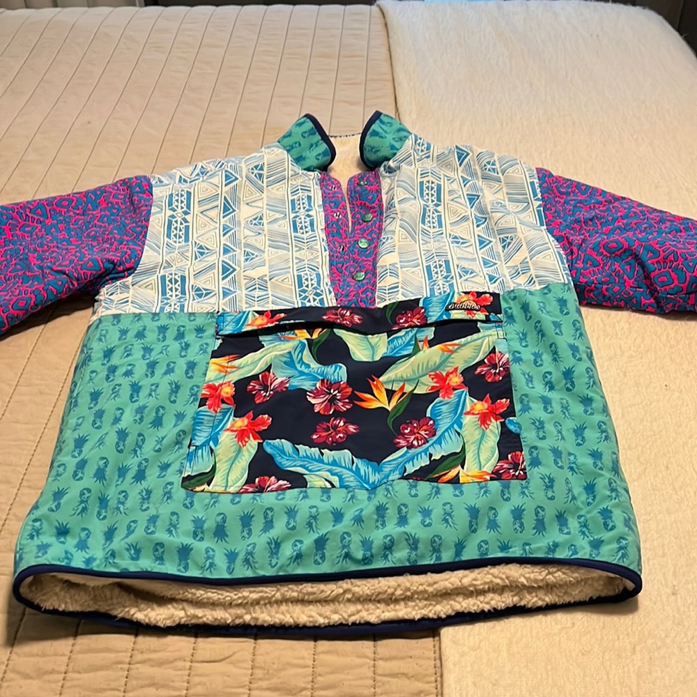 Chubbies sherpa lined pull-over